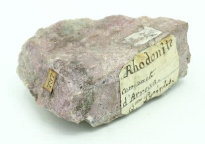 Rhodonite massive, Arreau, Hautes-Pyrénées, en région Occitanie.