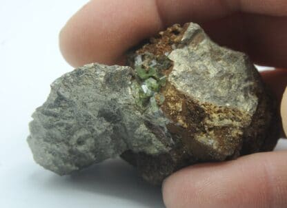 Ludlamite et Pyrite, mine de Salsigne, Mas Cabardès, Aude.