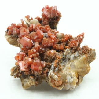 Vanadinite sur baryte, district de Mibladen, Maroc.