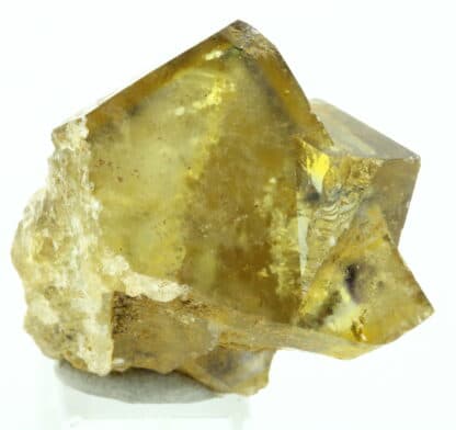 Fluorite maclée, carrière de Vensat, Puy-de-Dôme.