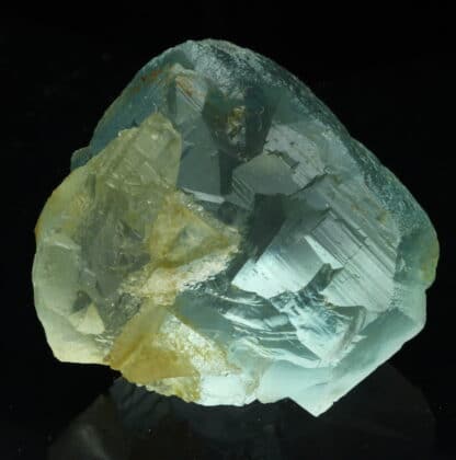 Fluorite bleue, (fondue), mine d’Embournegade (Tarn).