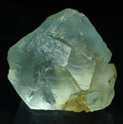 Fluorite bleue, (fondue), mine d’Embournegade (Tarn).