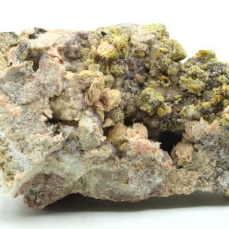 Mimétite, wulfénite, barytine, fluorite, Lantignié, Rhône.