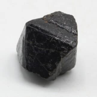 Cristal de Spinelle noir, Amborompotsy, Madagascar.