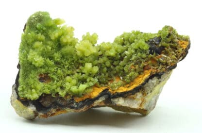 Cristaux de Pyromorphite provenant de Guilin, Guangxi, Chine.