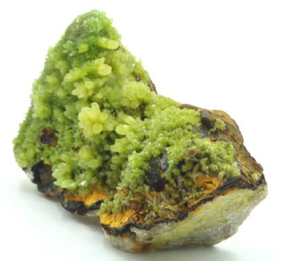 Cristaux de Pyromorphite provenant de Guilin, Guangxi, Chine.