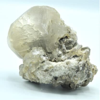 Calcite, Carrière de Lompret, près de Chimay, Belgique.