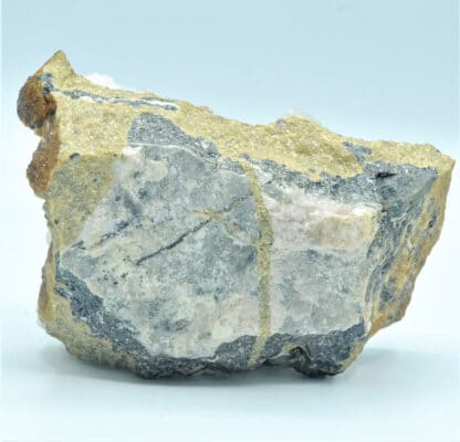 Calcite sur Sidérite, Carrière du Rivet, Peyrebrune, Tarn.