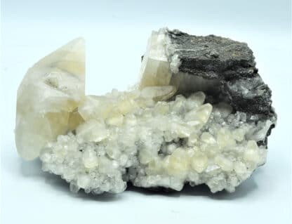 Calcite de la mine de Trèves, Gard, France.