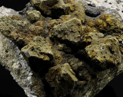 Pyrite sur galène cubo-octaédrique, Mine d'Olkusz, Pologne.