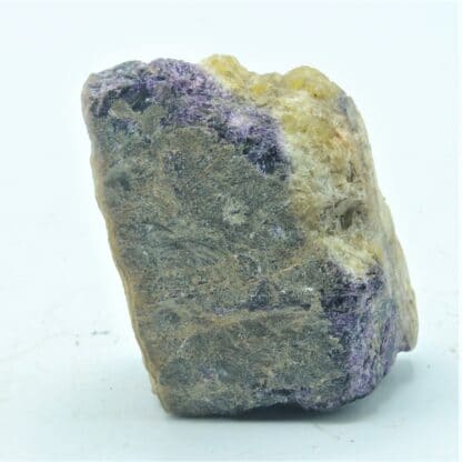 Fluorine mauve et Barytine jaune, Langeac, Haute-Loire.