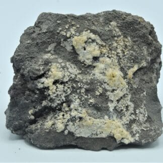 Opale hyalite fiorite, Puy de Gravenoire, Royat, Puy-de-Dôme, Auvergne.