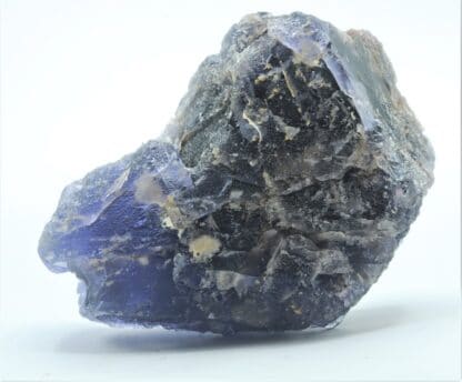 Fluorite (Fluorine) bleue à violette, carrière du Boltry, Seilles, Belgique.