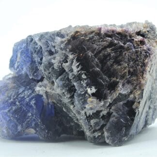 Fluorite (Fluorine) bleue à violette, carrière du Boltry, Seilles, Belgique.