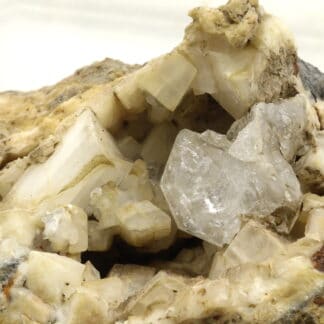 Quartz diamant sur calcite, Colombe d'Eyguians, Hautes-Alpes.