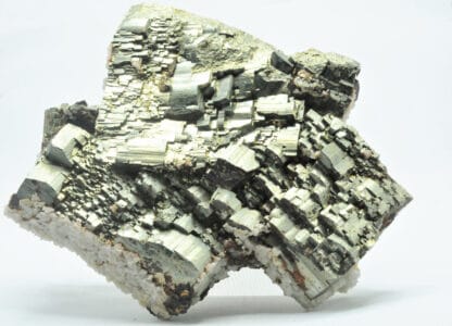 Cristaux de Pyrite en briquets et Calcite, Mine de La Niccioleta, Toscane, Italie.