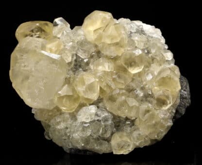 Calcite de la mine de Trèves dans le Gard, France.