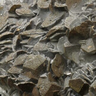 Pyrite sur calcite, mine de Salsigne, Mas Cabardès, Aude.