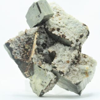 Cristaux de Pyrite en briquets et Calcite, Mine de La Niccioleta, Toscane, Italie.