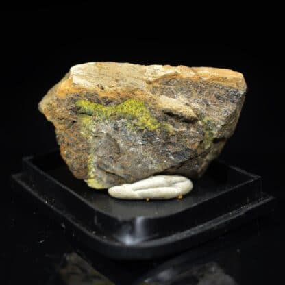 Greenockite sur blende, mine d'Ar, Pyrénées-Atlantiques