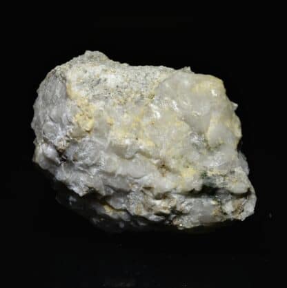 Pyrite (cristal allongé), ilménite et quartz, Plan du Lac, Isère.