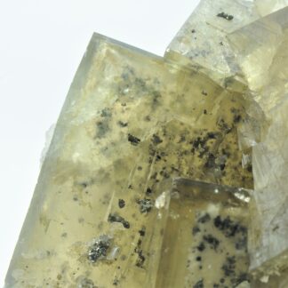 Fluorite à inclusions de pyrite et baryte, El Hammam, Maroc.