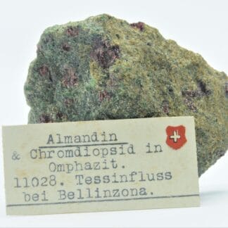 Grenat et Chromite dans une Omphacite, Tessin, Suisse.