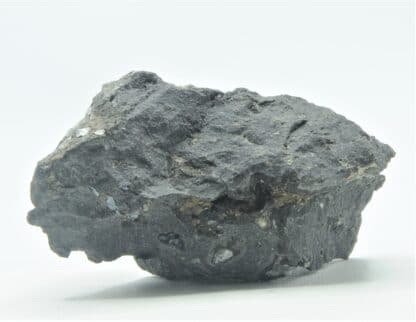 Phillipsite et Chabazite dans du Basalte, Saint-Jean-le-Centenier, Ardèche.