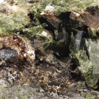 Epidote et grenat, Carrière de Trapp, Raon L’Etape, Vosges.