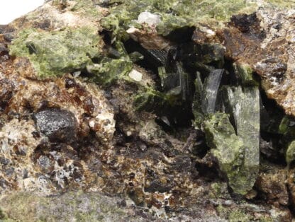 Epidote et grenat, Carrière de Trapp, Raon L’Etape, Vosges.