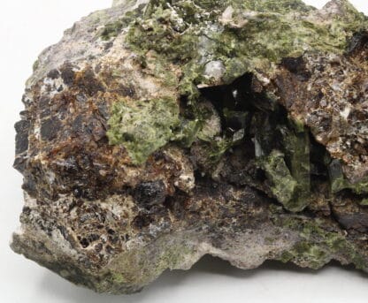 Epidote et grenat, Carrière de Trapp, Raon L’Etape, Vosges.