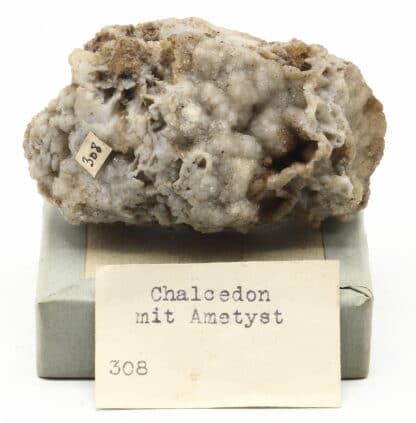 Calcédoine en périmorphose et boxwork, ex collection Museum Bally-Prior.
