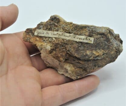 Trémolite, Gare de Pontgibaud, Puy-de-Dôme, Auvergne.