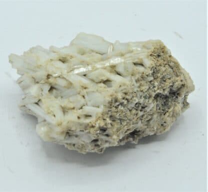 Barytine (Baryte) aciculaire, Meyrignac-de-Bar, Bar, Corrèze.