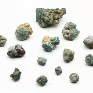 14 Cristaux de Cuprite pseudomorphosée en malachite de Chessy.