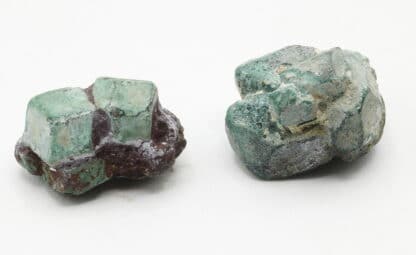 14 Cristaux de Cuprite pseudomorphosée en malachite de Chessy.