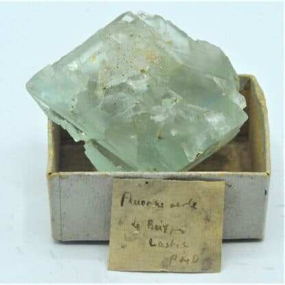 Fluorite (Fluorine), Le Beix, Saint-Germain-près-Herment , Puy-de-Dôme.