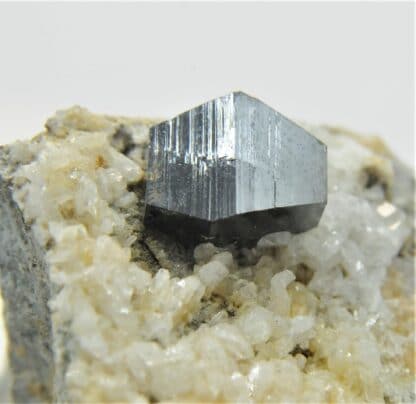 Grand cristal d’Anatase, et Albite, Pakistan.
