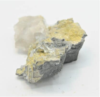 Wulfénite, Hydrocérusite, Galène et Quartz, Griessertal, Canton d’Uri, Suisse.