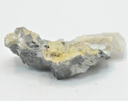 Wulfénite, Hydrocérusite, Galène et Quartz, Griessertal, Canton d’Uri, Suisse.