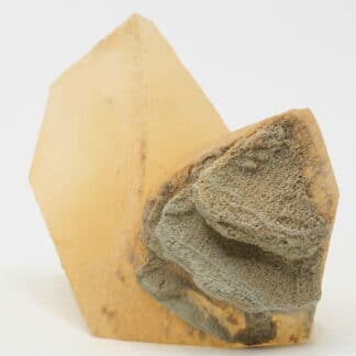 Calcite, macle en bonnet d’évêque, Carrière de Ferques, Pas-de-Calais.