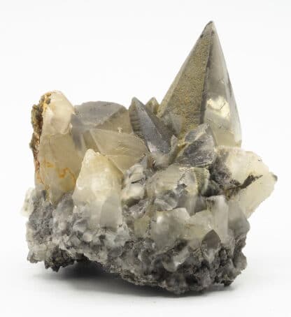 Calcite avec pyrite, carrière de Glageon, Nord, Hauts-de-France.