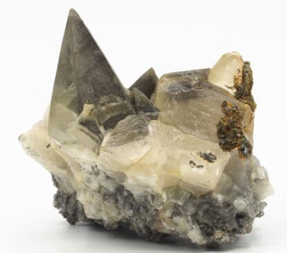 Calcite avec pyrite, carrière de Glageon, Nord, Hauts-de-France.