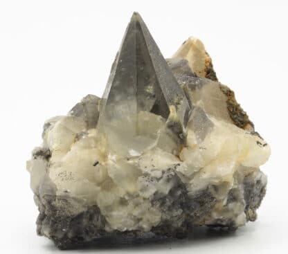 Calcite avec pyrite, carrière de Glageon, Nord, Hauts-de-France.