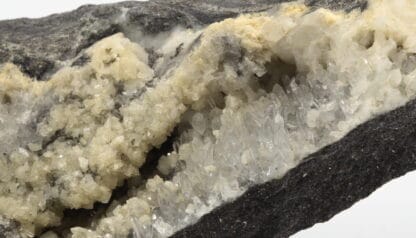 Dolomite sur quartz, Estevelles, Pas-de-Calais, Hauts-de-France.