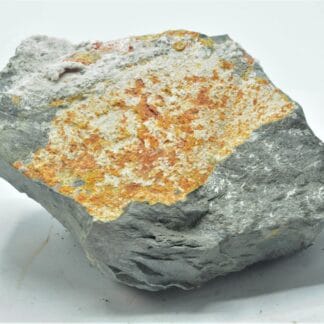 Pharmacolite sur Réalgar, Duranus, Alpes-Maritimes.