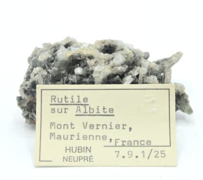 Rutile et Albite, Montvernier, Maurienne, Savoie.