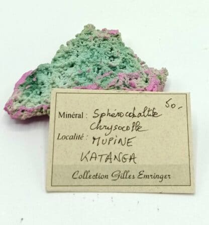 Sphérocobaltite et Chrysocolle, Mupine, Kolwezi, Katanga, Congo (RDC).