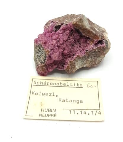 Sphérocobaltite, Mupine, Kolwezi, Katanga, Congo (RDC).