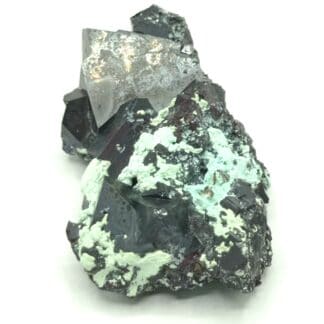 Cristaux de Cuprite rouge, mine de Mashamba, Katanga, Congo.